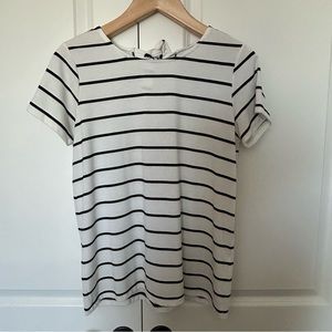 Rose + Olive Women’s Top, Size M, in great condition! Cute Tie Back, Striped